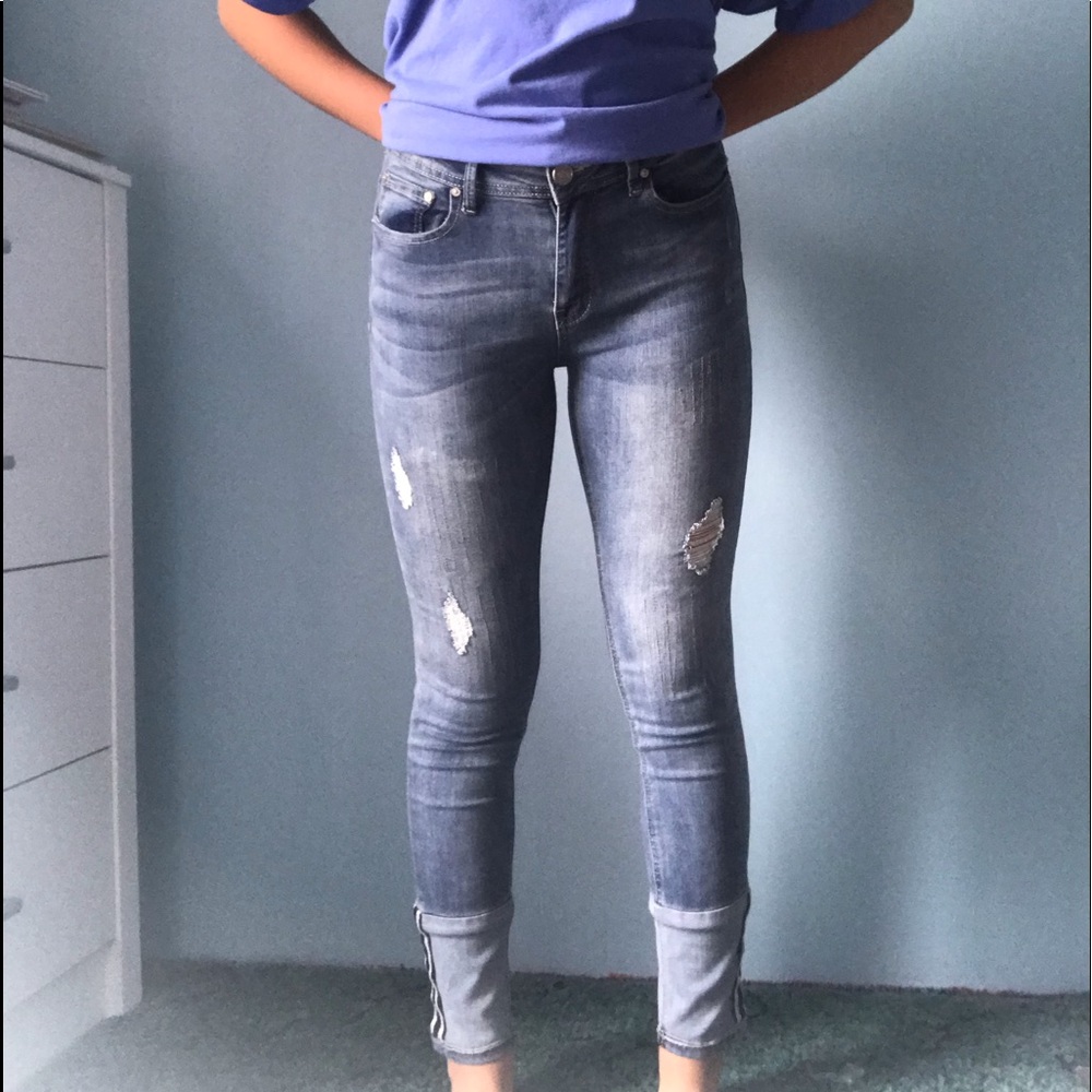 Blue ripped skinny jeans (size 7)
